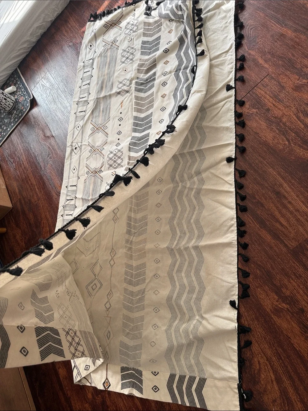 Neutral Geometric Tassel curtains - off White & Black